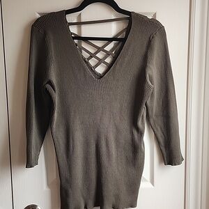 Le Chateau Green V-Neck Sweater with Lattice Back XXL